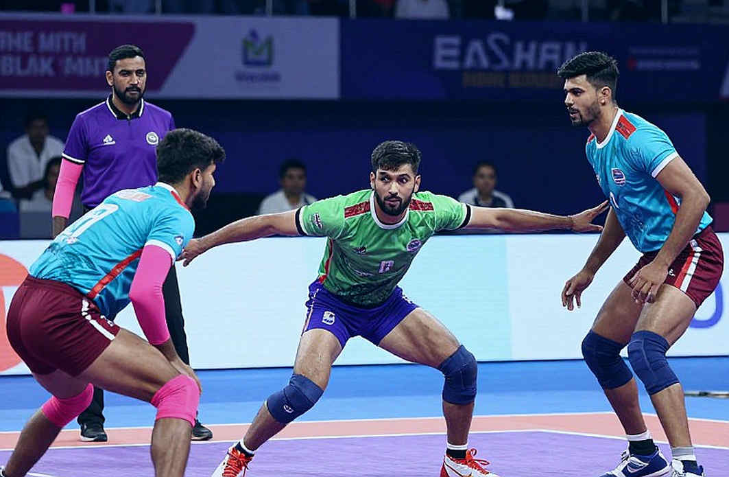 ম্যারাথনের নতুন পথ আর হিমাসের নিষেধাজ্ঞা: পাবলিশার যখন বিচারকও